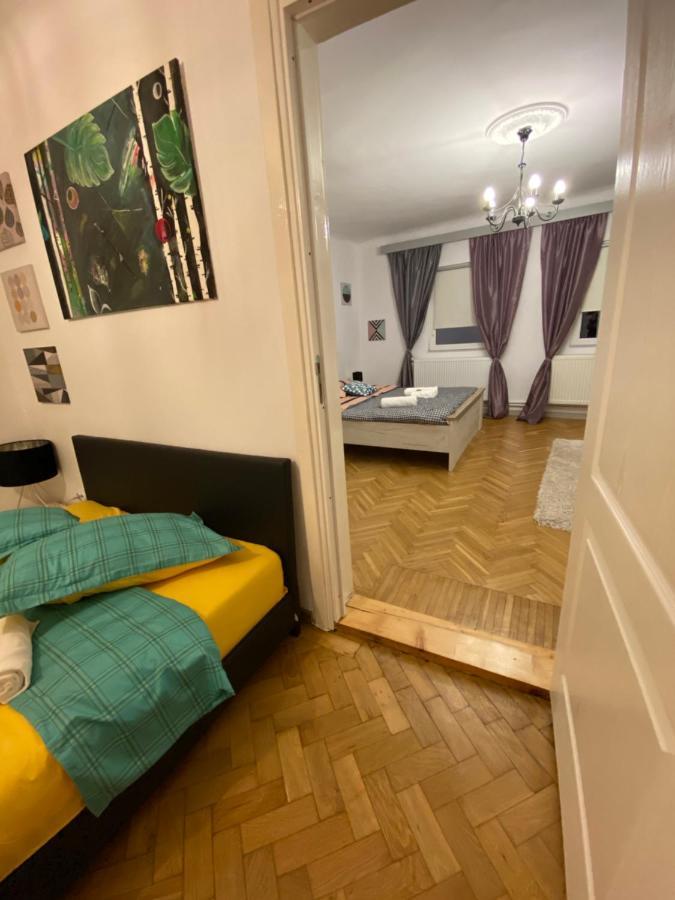 Vinyl'S Place Brasov Exterior photo